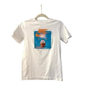 Nike The Nike T White Cupcake Graphic Short Sleeve Shirt Size Youth Large 14/16